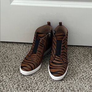 Amazing Wedge Sneakers